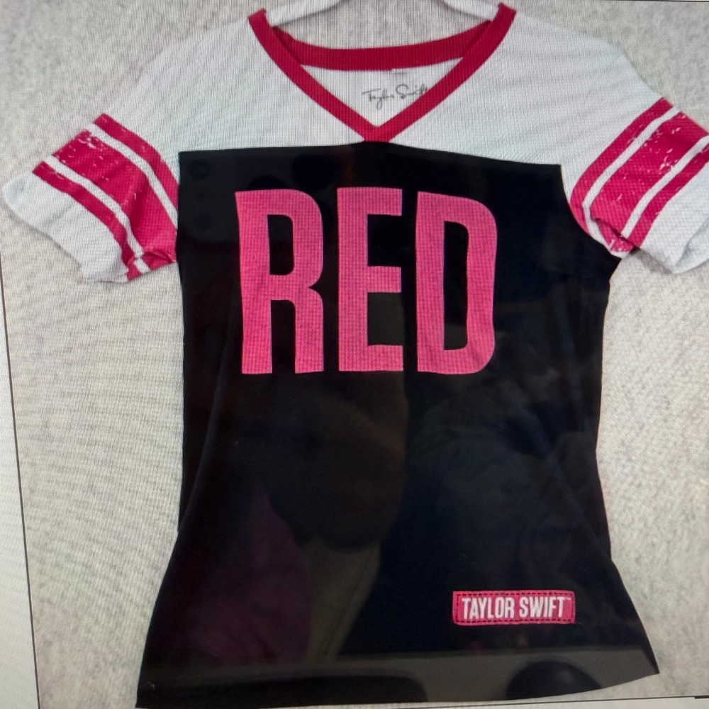Taylor Swift RED 13 Shirt Womens M Black Red Football Jersey V Neck Tour Tee